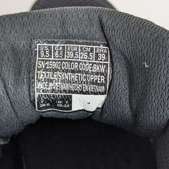 Skechers Black and White Sneakers Women's 9.5 - Picture 4 of 10